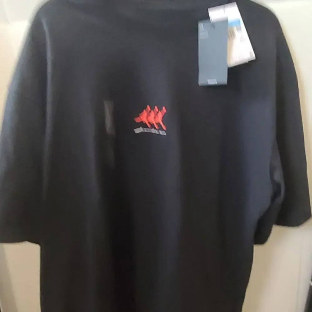 Brand: Jordan (Nike) Collection: Flight Essentials Style: Oversized Crewneck T-S